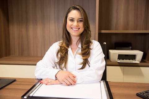 Dr. Ana Carolina Queiroz Lopes